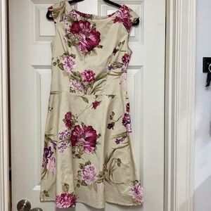Vintage Beautiful floral cream and pink dress from Clues Collection